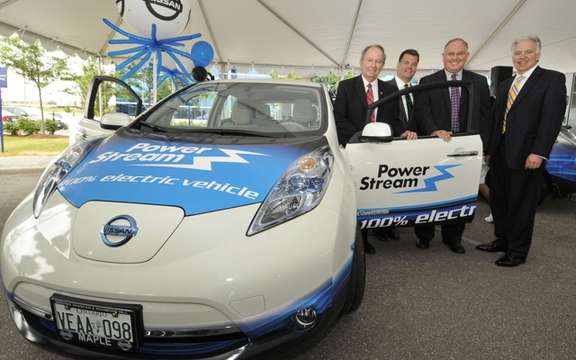 Nissan LEAF 2012: Delivery of the first car in Canada