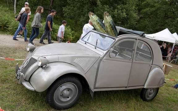 The 19th World Meeting of Friends of the Citroen 2CV beats records of participation picture #3