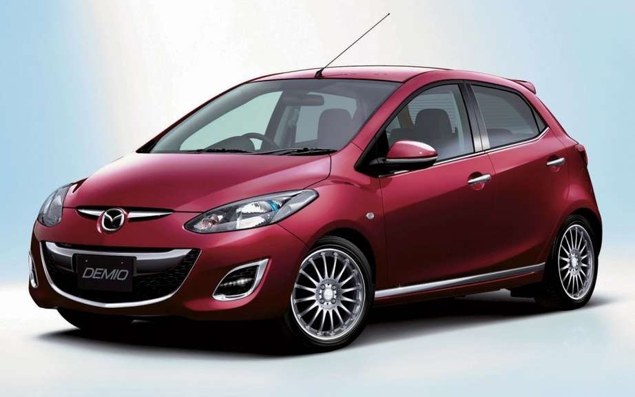 Mazda Demio SKYACTIV 2012: the first in Japan