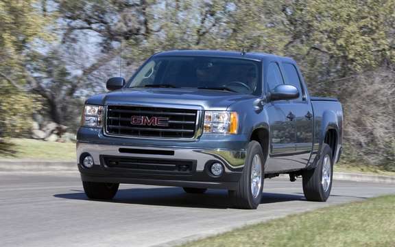 V7 Sierra and Yukon offer a balance of fuel economy and performance picture #1