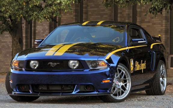 Ford Mustang GT 2012: A special edition "Blue Angels" picture #1