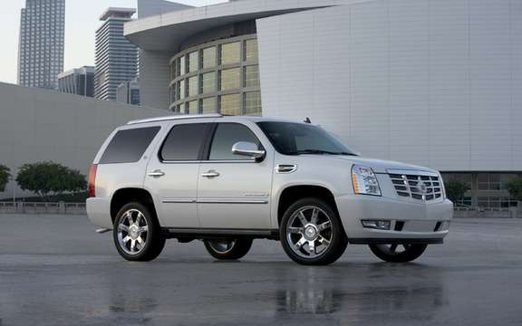 2011 Cadillac Escalade Hybrid: First Class