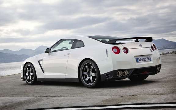 Nissan GT-R Egoist: She wears beautifully name picture #2