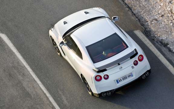 Nissan GT-R Egoist: She wears beautifully name picture #6