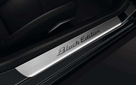 Porsche 911 Black Edition: Only 1911 units produced picture #8