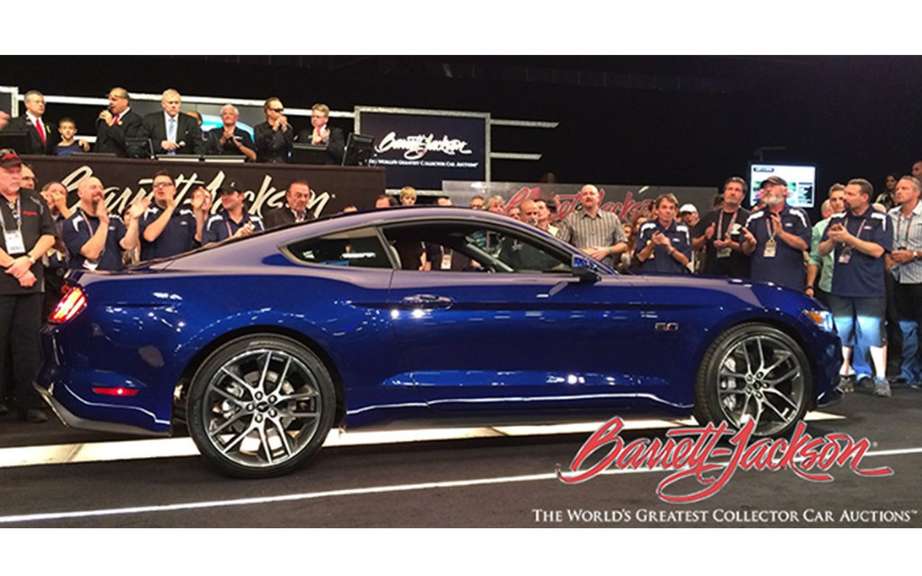 2015 Ford Mustang auctioned for $ 300,000 picture #5
