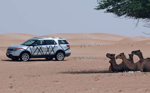 2011 Ford Explorer: It explores the desert of Dubai picture #5