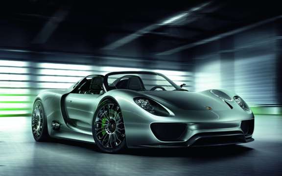 Porsche 918 Spyder: Deja 900 firm orders picture #1