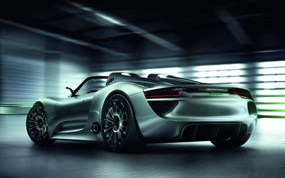 Porsche 918 Spyder: Deja 900 firm orders picture #2