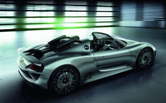 Porsche 918 Spyder: Deja 900 firm orders picture #4