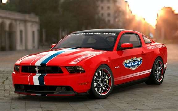 Ford Mustang GT 2011: the new 'Pace Car at Daytona 500