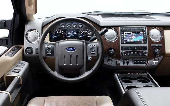Ford Super Duty 2011: two new powertrains picture #4