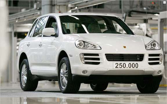 Porsche Cayenne, already 250,000 units produced picture #1