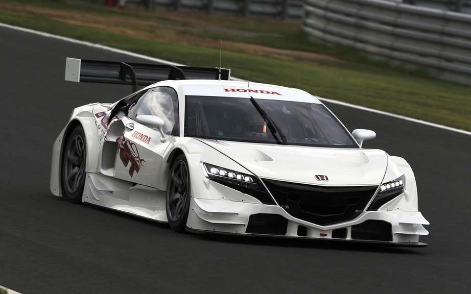 Honda NSX-GT Concept on the Suzuka circuit