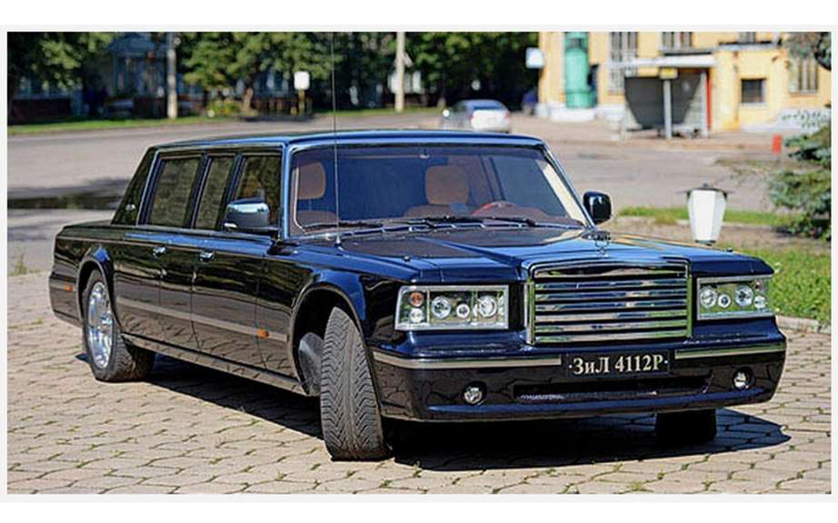Vladimir Putin is looking for a limousine produced in Russia picture #1