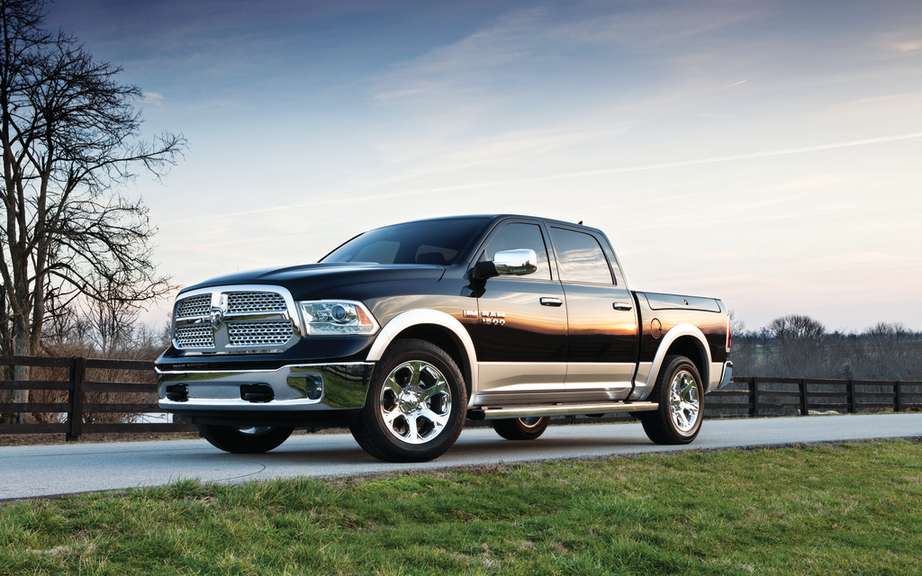 Chrysler adds a diesel engine has its fleet of vans Ram LIGHT picture #2