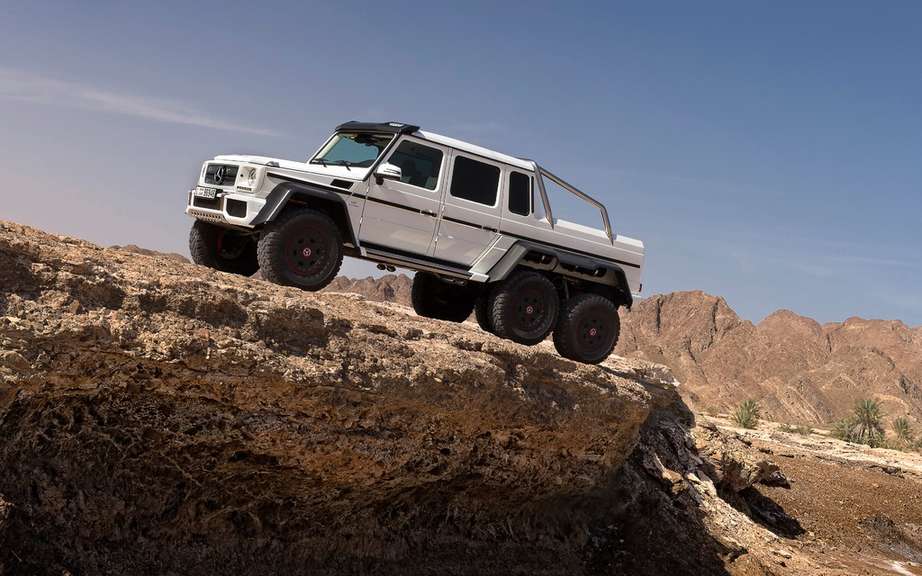 Mercedes-Benz G63 AMG 6x6 book has an American customer picture #3
