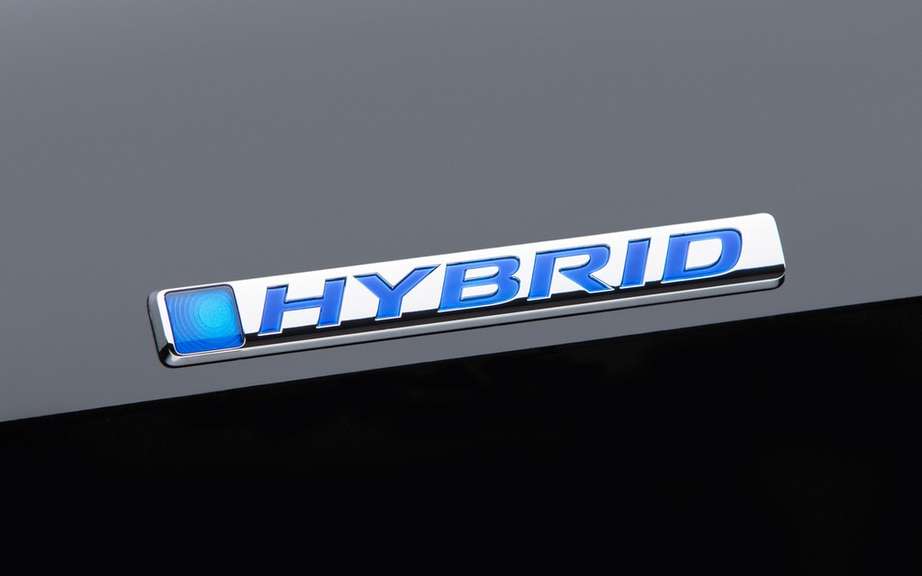 Honda presents its Accord sedan 2014 hybrid drive picture #9