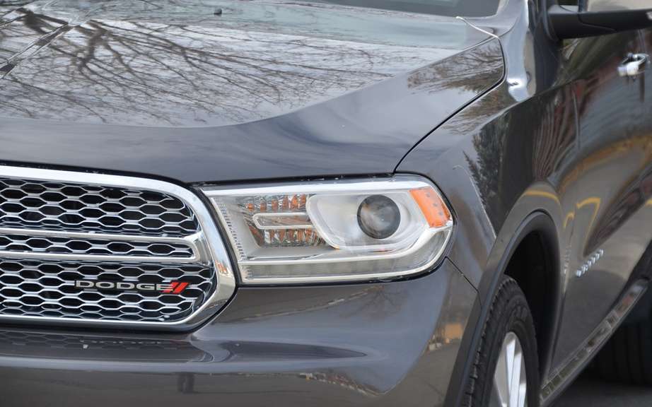 Chrysler folds and recalls 1.5 million Jeep in North America