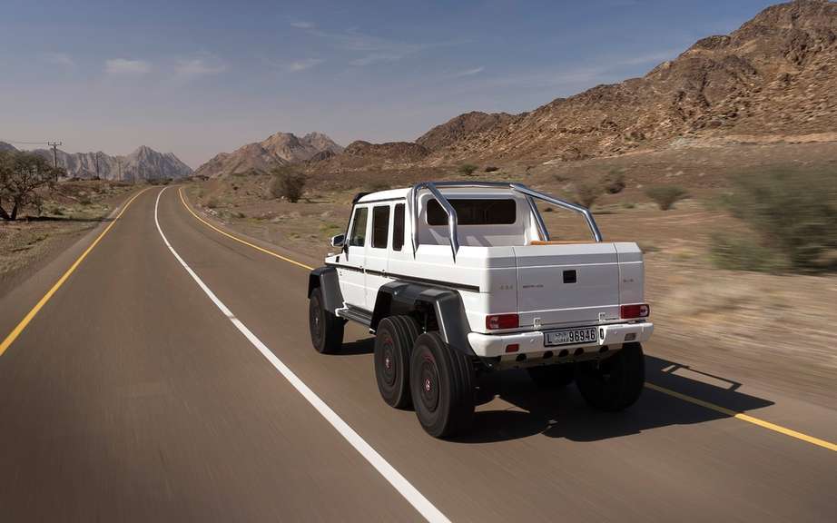Mercedes-Benz G63 AMG 6x6 book has an American customer picture #7