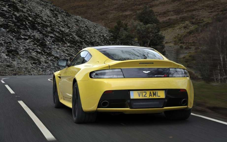 Aston Martin V12 Vantage S: with the engine of the Vanquish picture #4