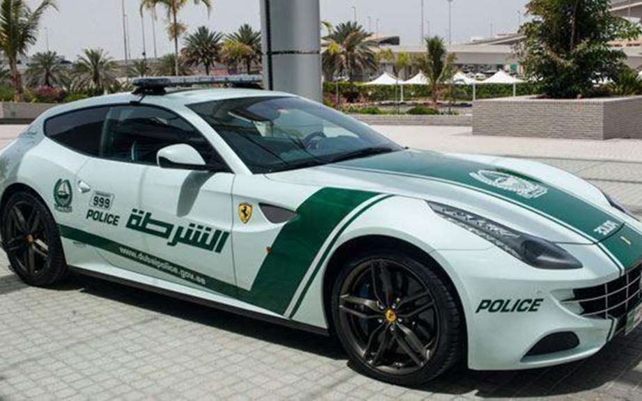 Ferrari FF: the exoticism of police work in Dubai picture #2