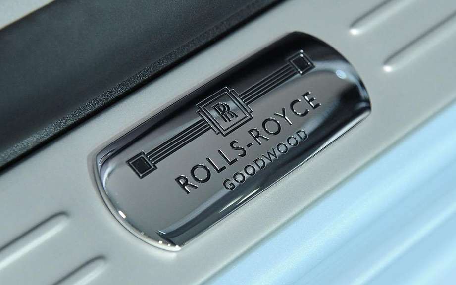 Rolls-Royce Ghost Extended Art Deco unveiled in Hong Kong picture #5