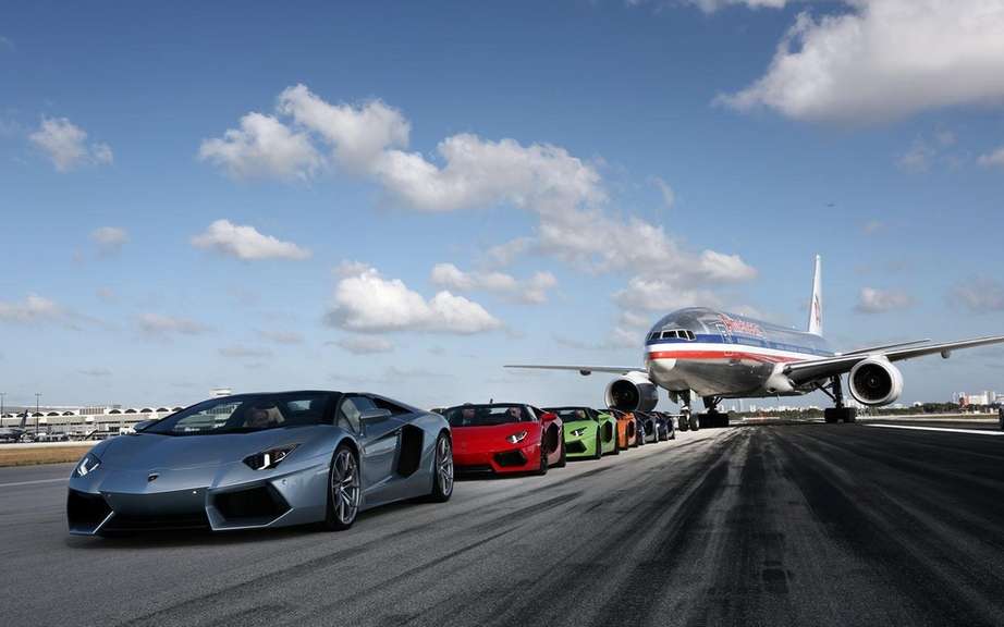 Lamborghini Aventador Roadster Launches in Miami picture #3