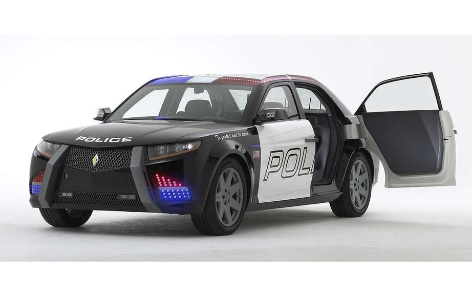 Carbon Motors presents its E7 police vehicles and TX7 picture #2