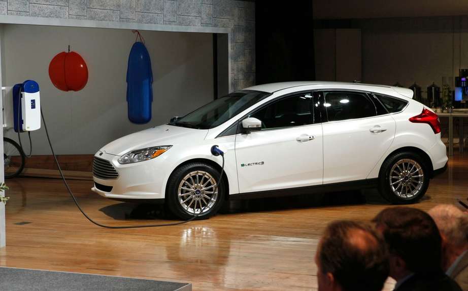 Lithium-ion King: the new Ford test batteries for hybrid vehicles picture #2
