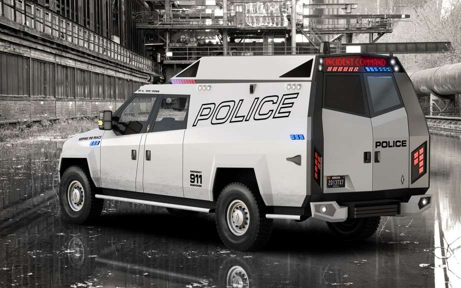 Carbon Motors presents its E7 police vehicles and TX7 picture #8