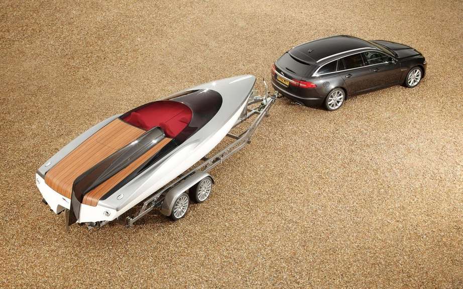 Jaguar Speedboat Concept: winning combination picture #4