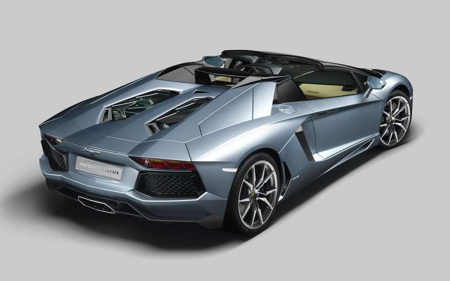 Lamborghini Aventador LP 700-4 Roadster version picture #4