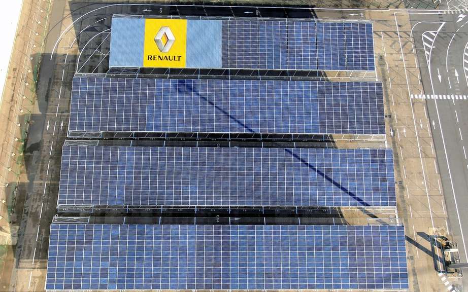 Renault launches the world's largest automobile photovoltaic device picture #5