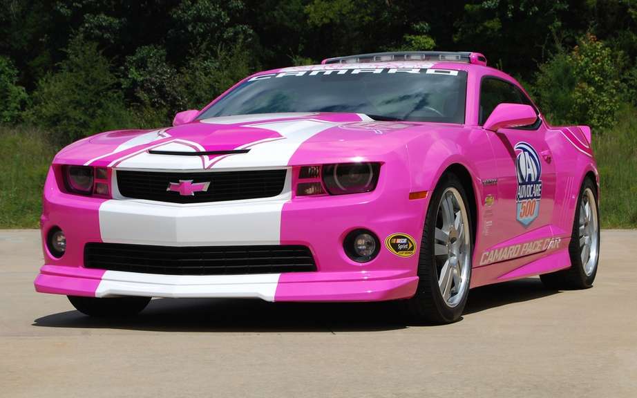 Chevrolet Racing revives the fight against cancer picture #2