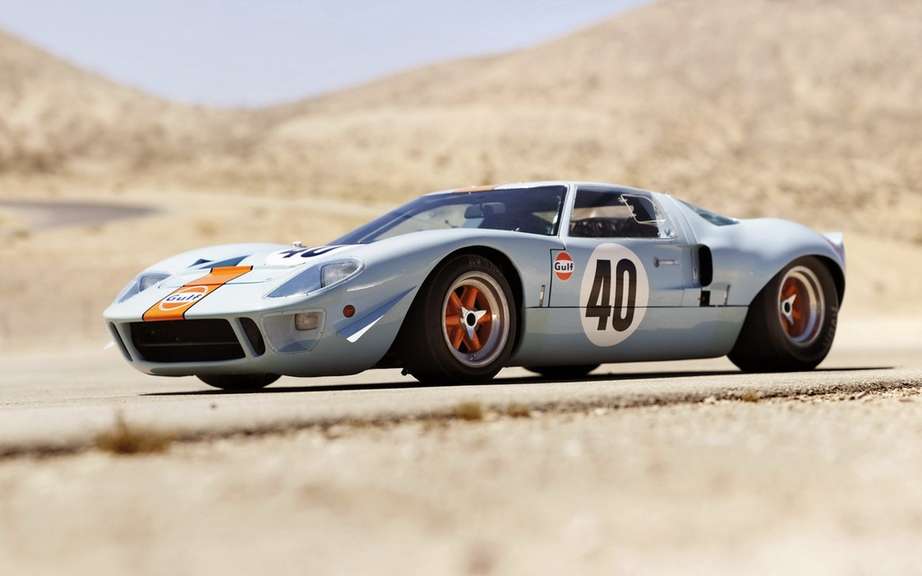 Ford GT40 Gulf / Mirage 1968 sold 11 million