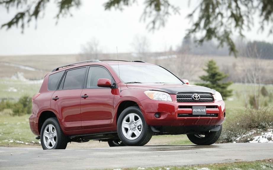 Toyota Recalls RAV4 and Lexus models its HS 250h