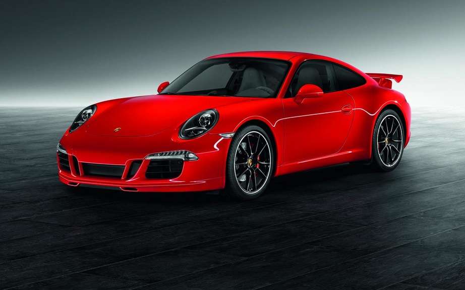 Porsche 911 Carrera S with Porsche Exclusive sets