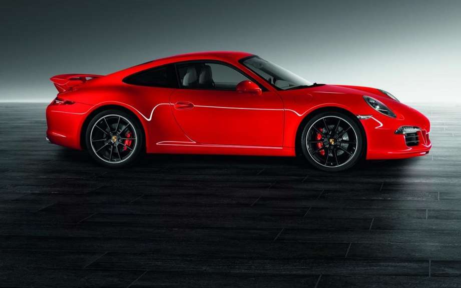 Porsche 911 Carrera S with Porsche Exclusive sets picture #2