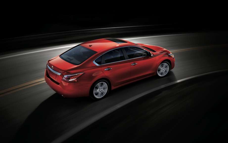 Nissan Canada announces lowest in its segment fuel for 2013 Altima picture #2