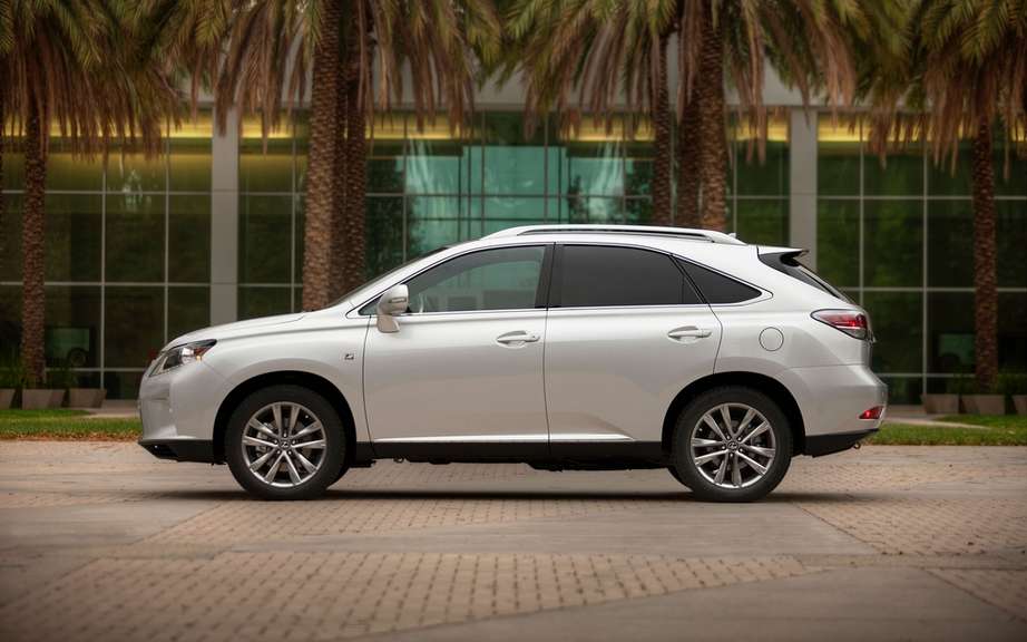 Lexus RX 2013: the most popular in Canada picture #5