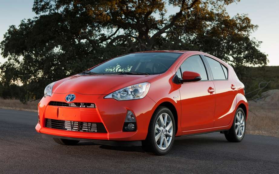 The winner of "THINK GREEN" Staples / Staples contest will win a 2012 Toyota Prius c picture #1