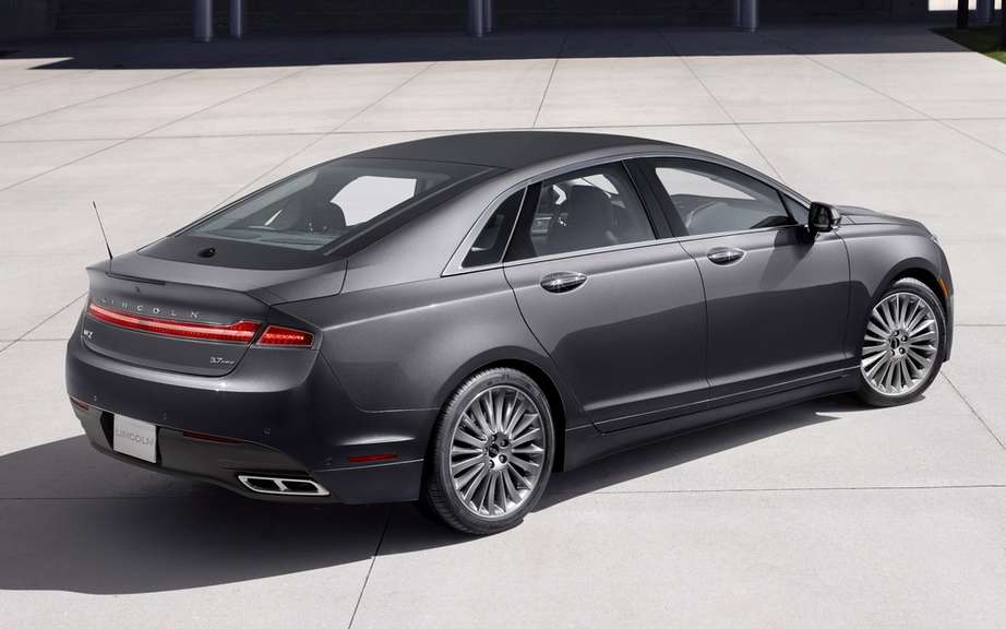 2013 Lincoln MKZ: The future of the brand is coming picture #2