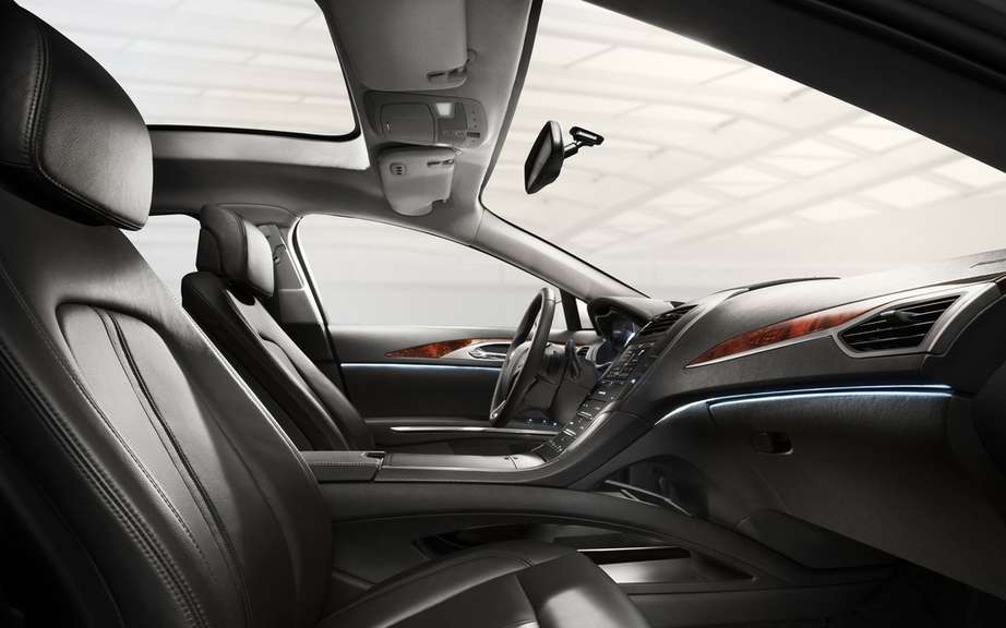 2013 Lincoln MKZ: The future of the brand is coming picture #5