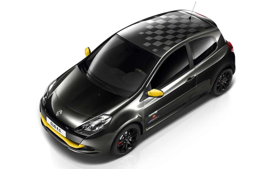 Renault Clio RS Red Bull Racing RB7: the quintessential sports picture #2