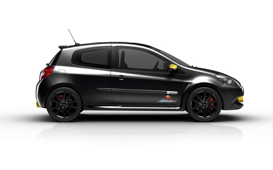 Renault Clio RS Red Bull Racing RB7: the quintessential sports picture #3