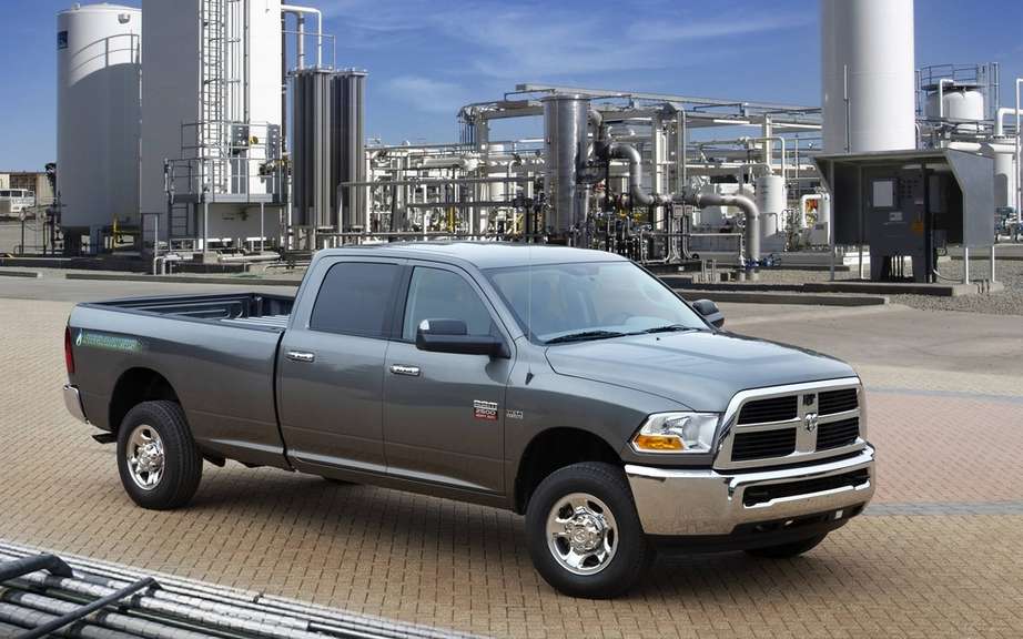 Chrysler Canada: Ram build the only origin in North America truck supplies compressed natural gas (CNG)