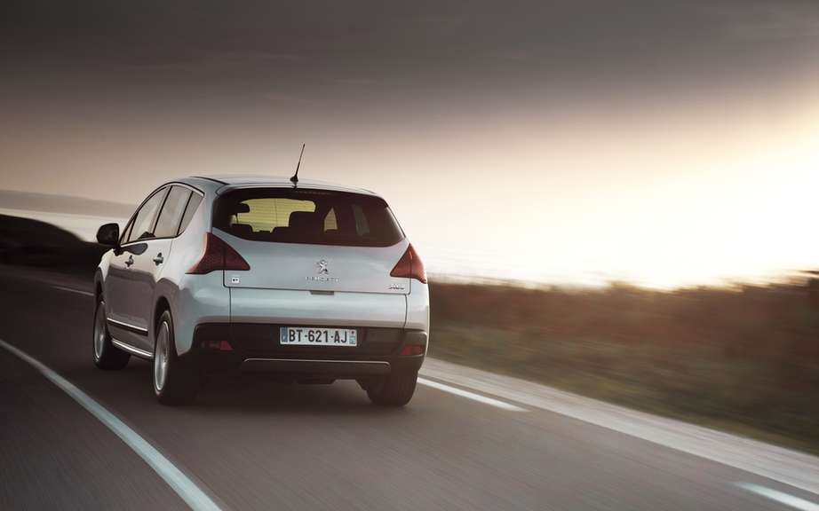 Peugeot 3008 HYbrid4: Elected in 2012 "Greenest Car in Switzerland." picture #2