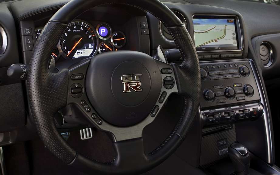 Nissan GT-R 2013: All that for 20 more horsepower picture #6