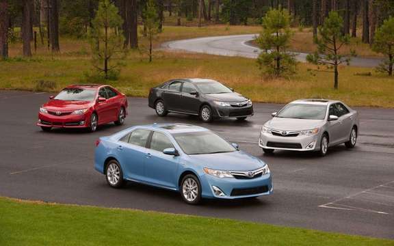 2012 Toyota Camry: A 7th generation picture #2
